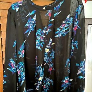 Light flowy blouse Size Large